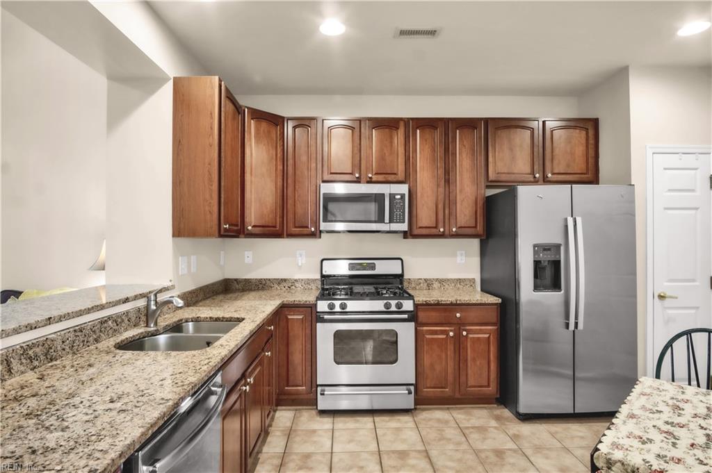 4315 Sprucemont Property Photo 10