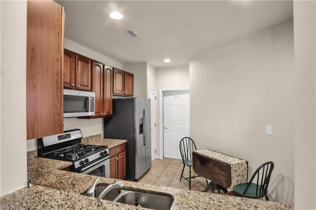 4315 Sprucemont Property Photo 12