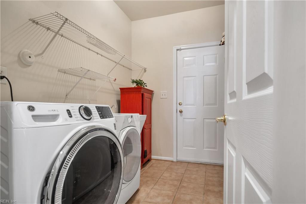 4315 Sprucemont Property Photo 31