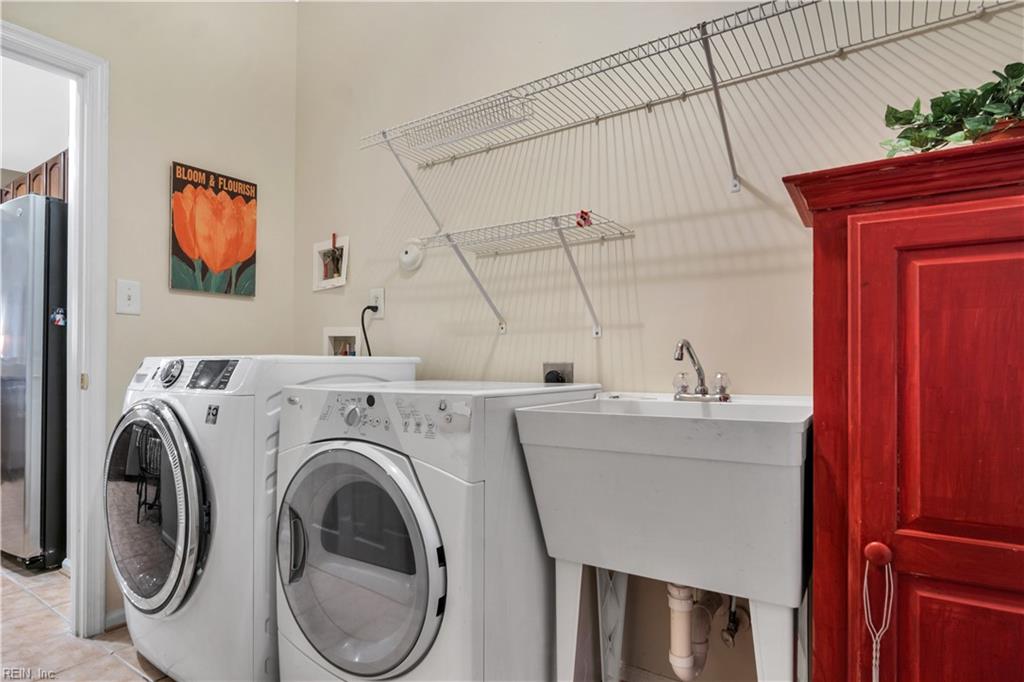 4315 Sprucemont Property Photo 32