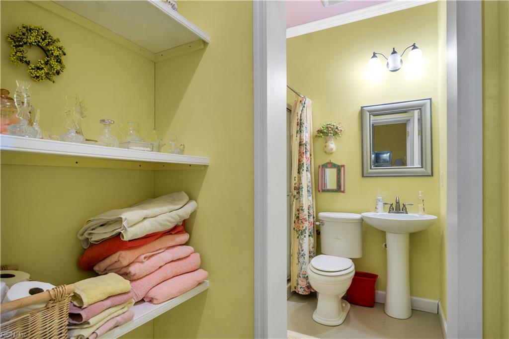 4315 Sprucemont Property Photo 36