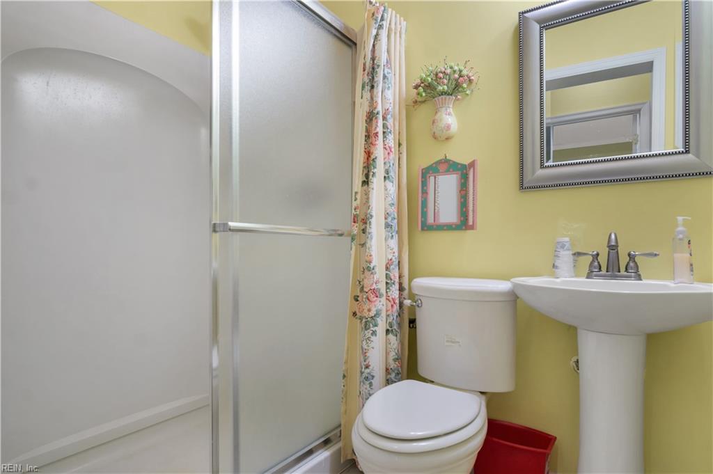 4315 Sprucemont Property Photo 37