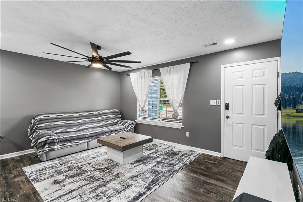 6824 Michael Ln Property Photo 10