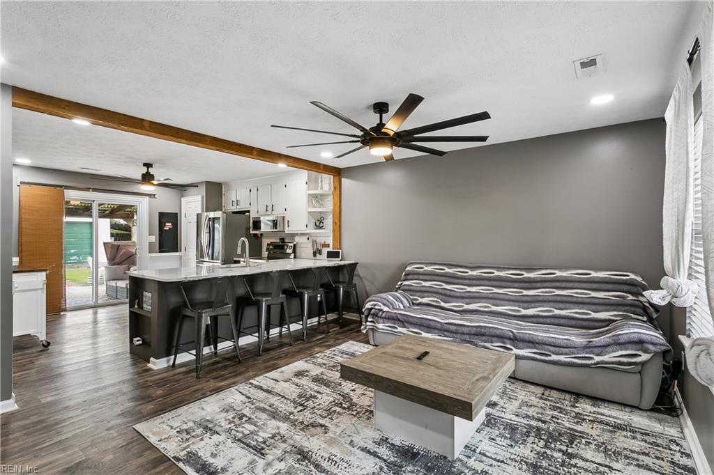 6824 Michael Ln Property Photo 11