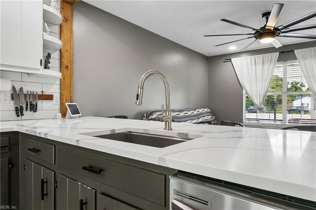 6824 Michael Ln Property Photo 16