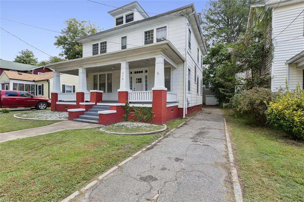 210 S Main St Property Photo 1