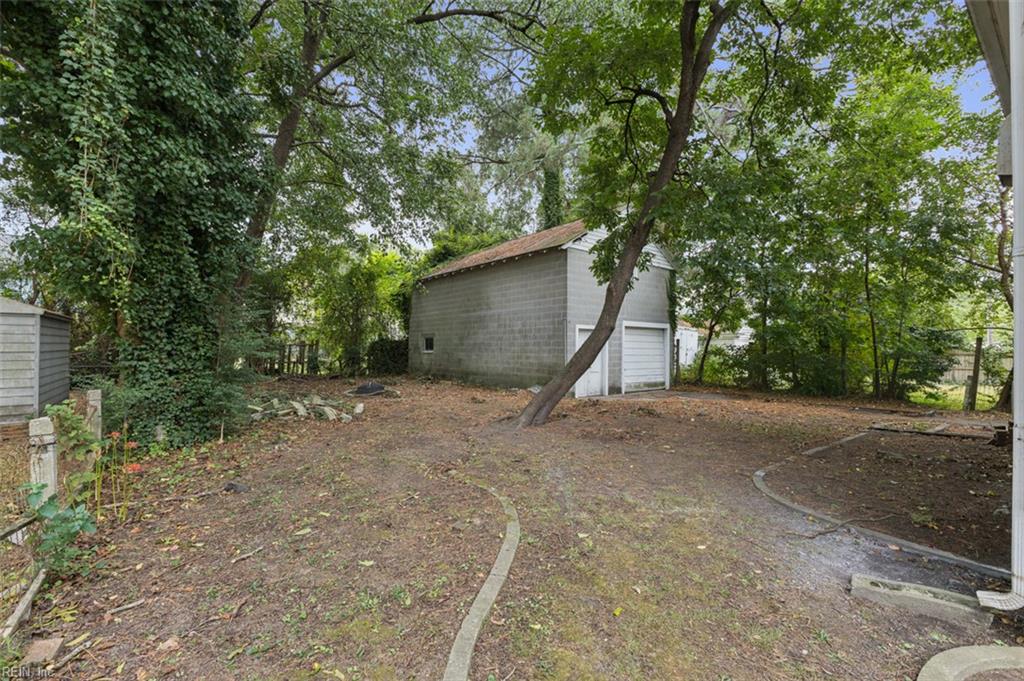 210 S Main St Property Photo 7