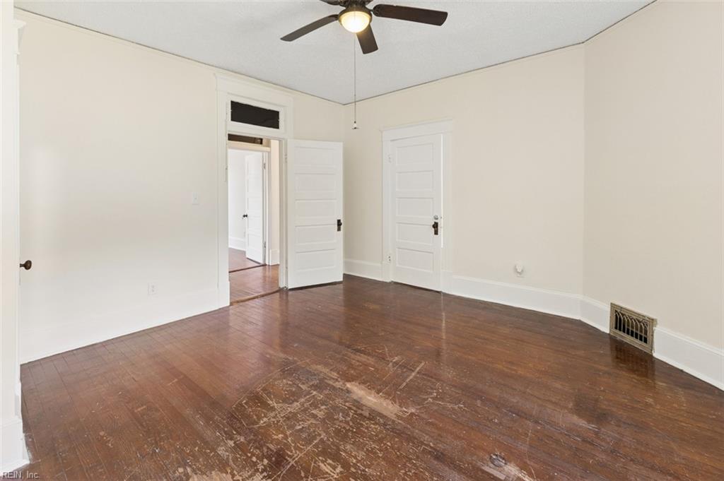 210 S Main St Property Photo 14