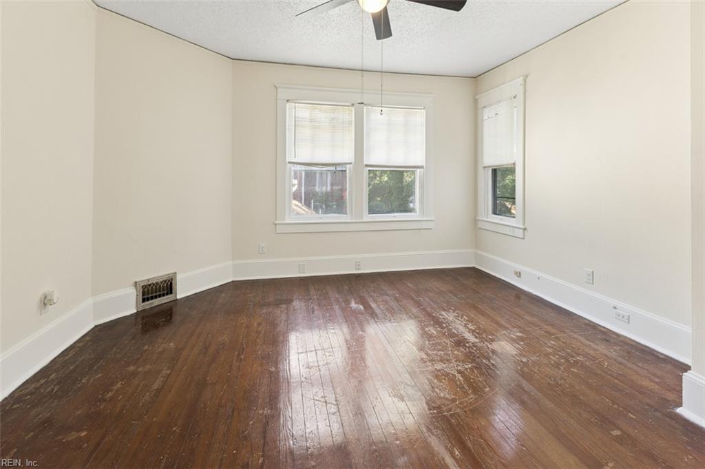 210 S Main St Property Photo 23