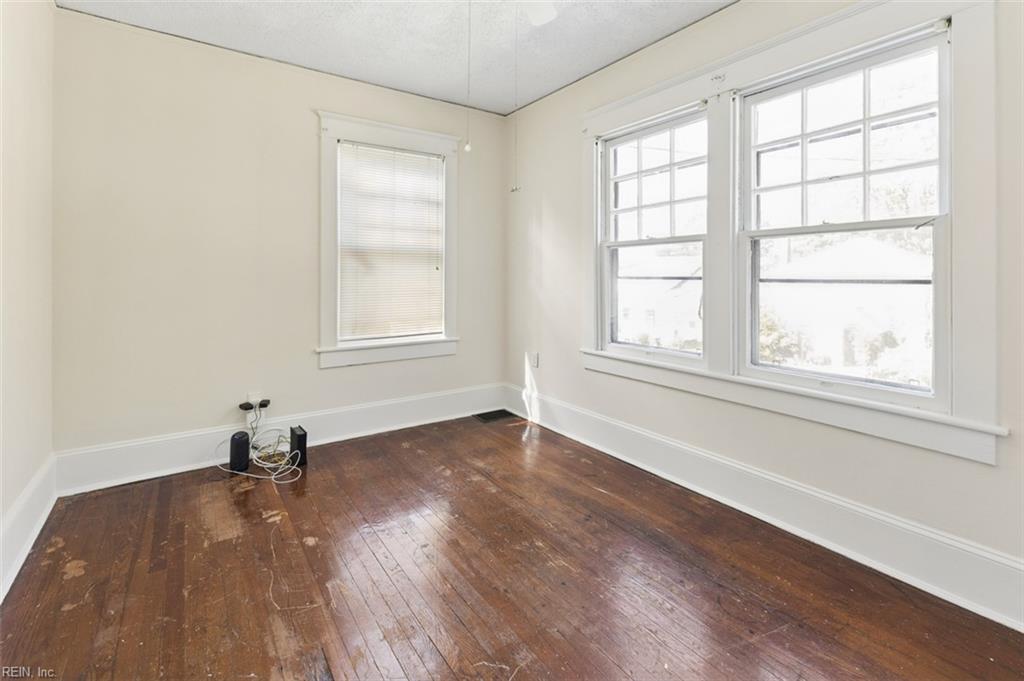 210 S Main St Property Photo 32