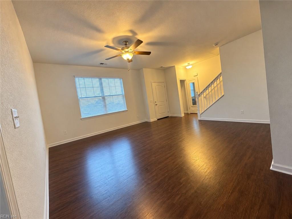 5013 Hawkins Mill Way Property Photo 2
