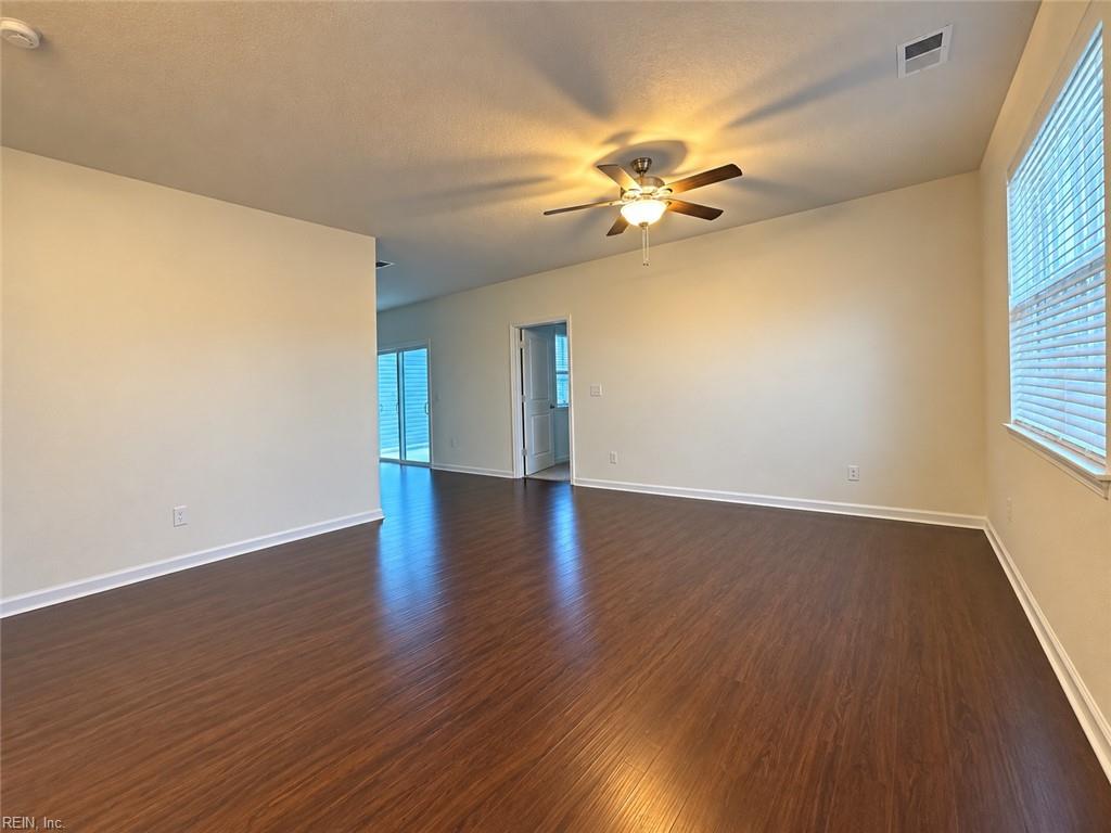 5013 Hawkins Mill Way Property Photo 3