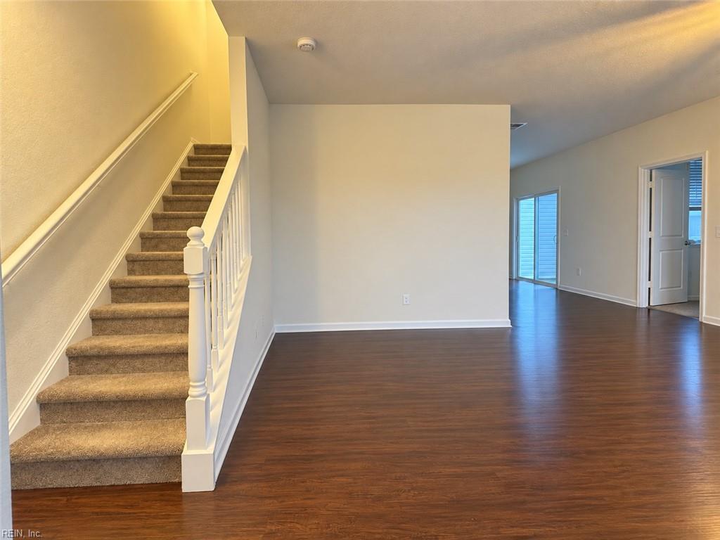5013 Hawkins Mill Way Property Photo 4