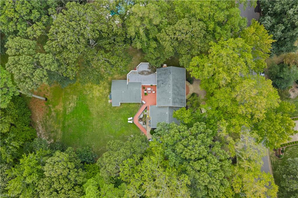 808 Coverdale Ln Property Photo 3
