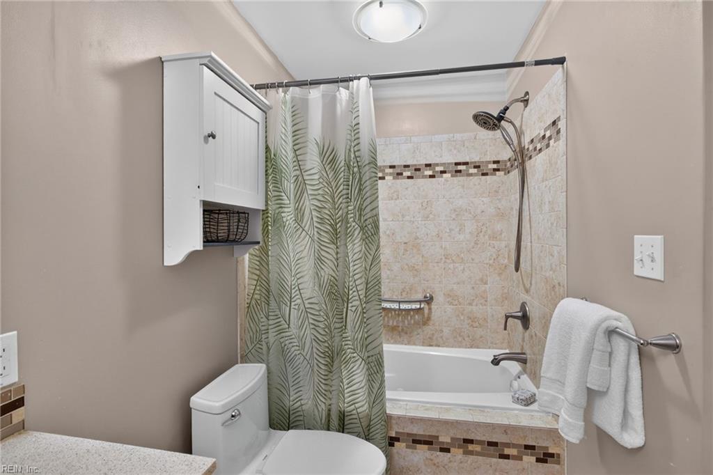 1416 Woodside Ct Property Photo 8