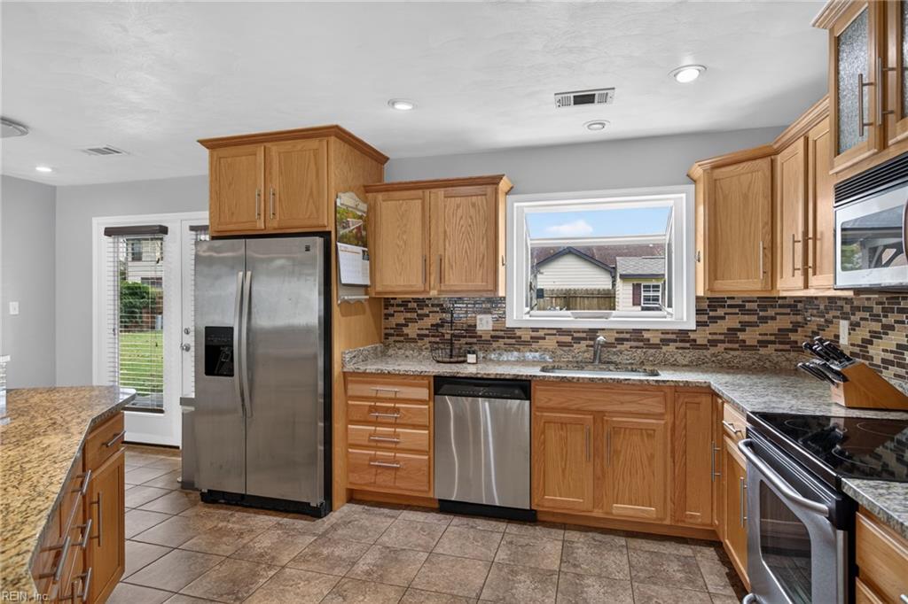 1416 Woodside Ct Property Photo 16