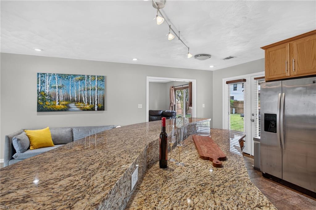 1416 Woodside Ct Property Photo 17