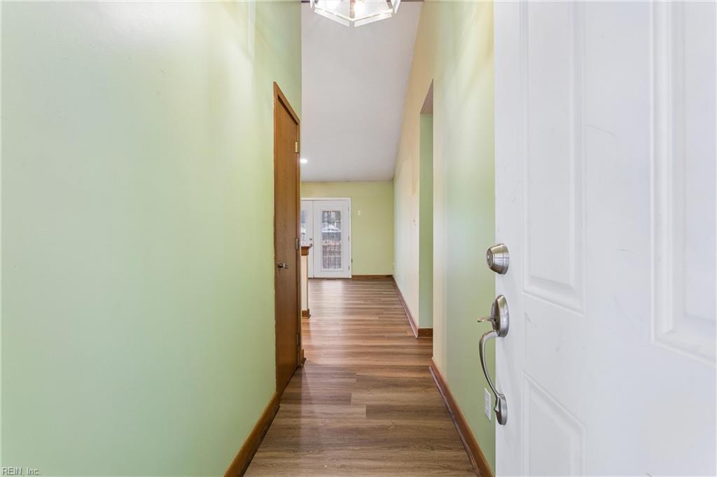 12 Waterview Pt Property Photo 7