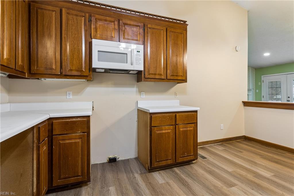 12 Waterview Pt Property Photo 13