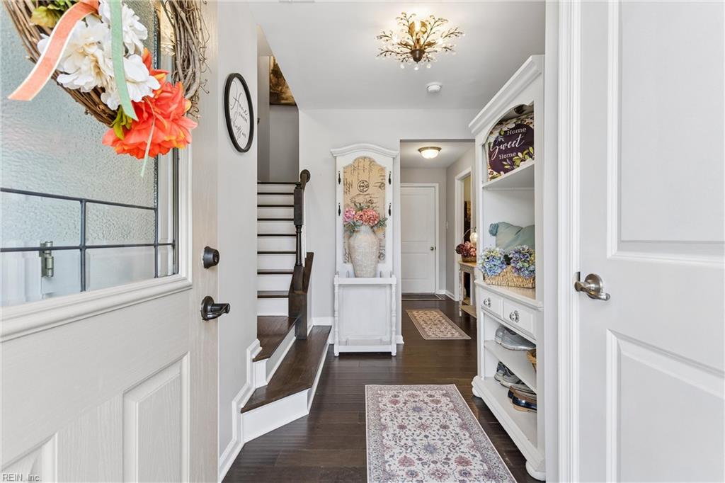 7523 Tealight Way Property Photo 4