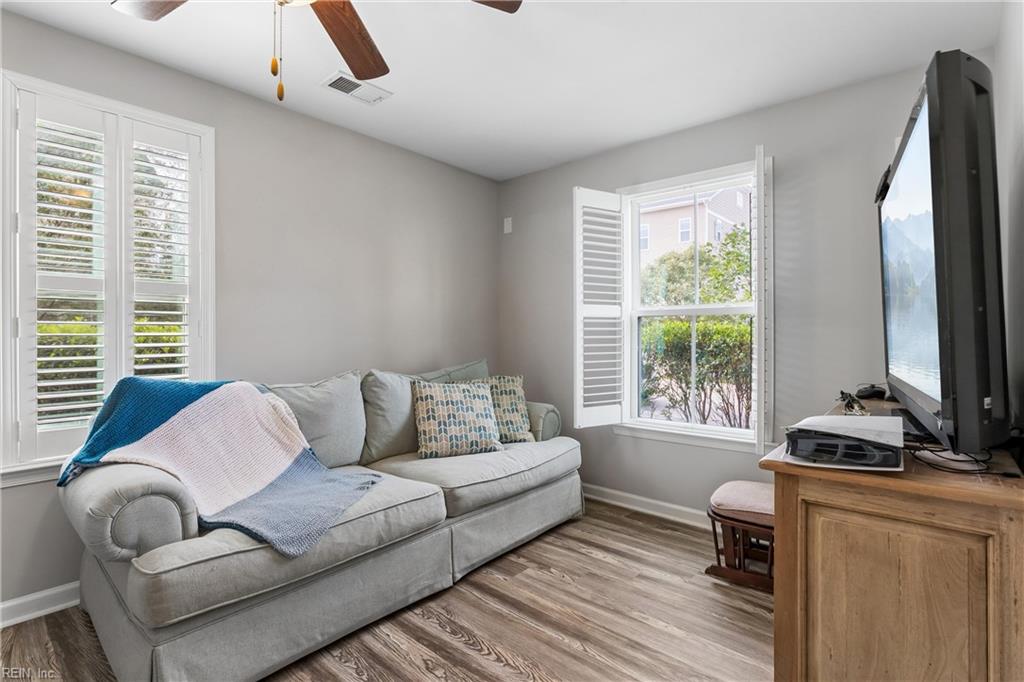 7523 Tealight Way Property Photo 5