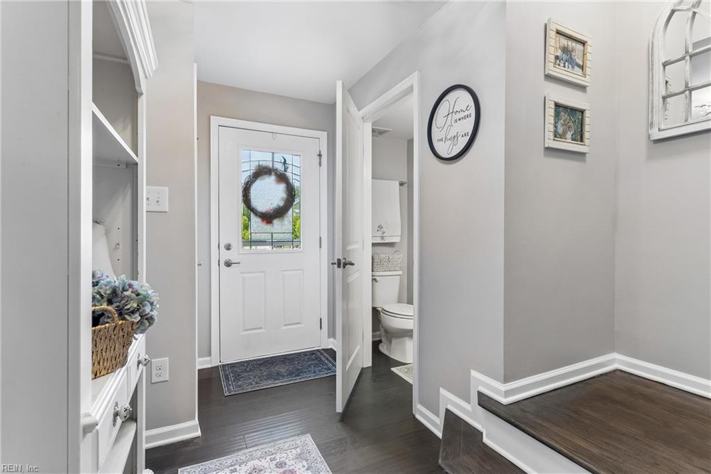 7523 Tealight Way Property Photo 8