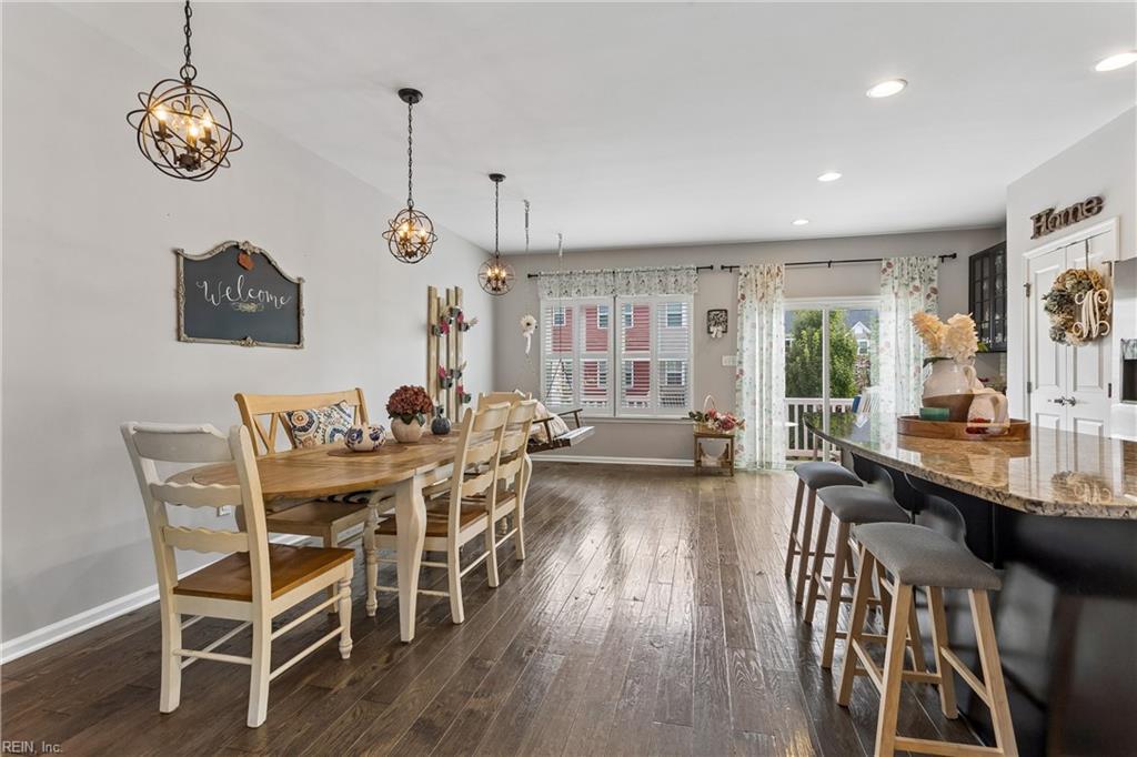 7523 Tealight Way Property Photo 9