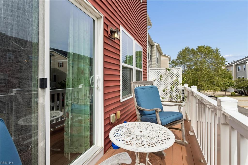 7523 Tealight Way Property Photo 20