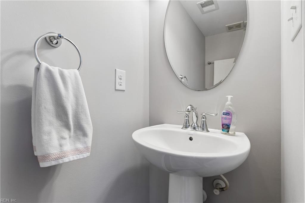 7523 Tealight Way Property Photo 27