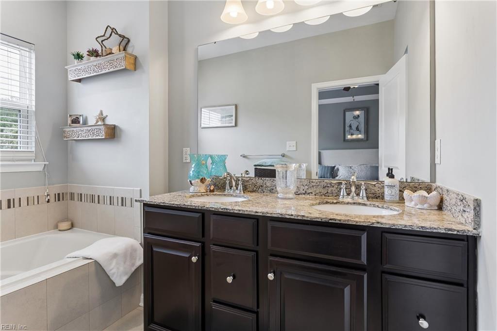 7523 Tealight Way Property Photo 36