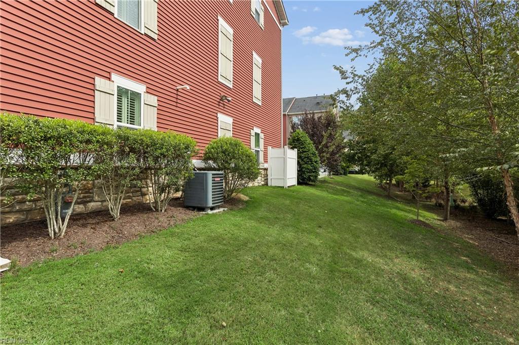 7523 Tealight Way Property Photo 40