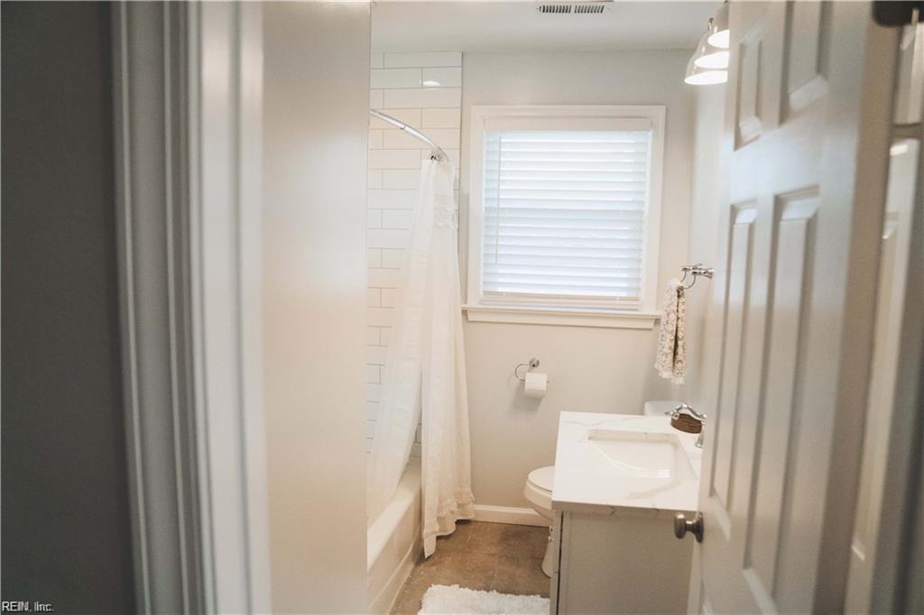 505 26th St Property Photo 11