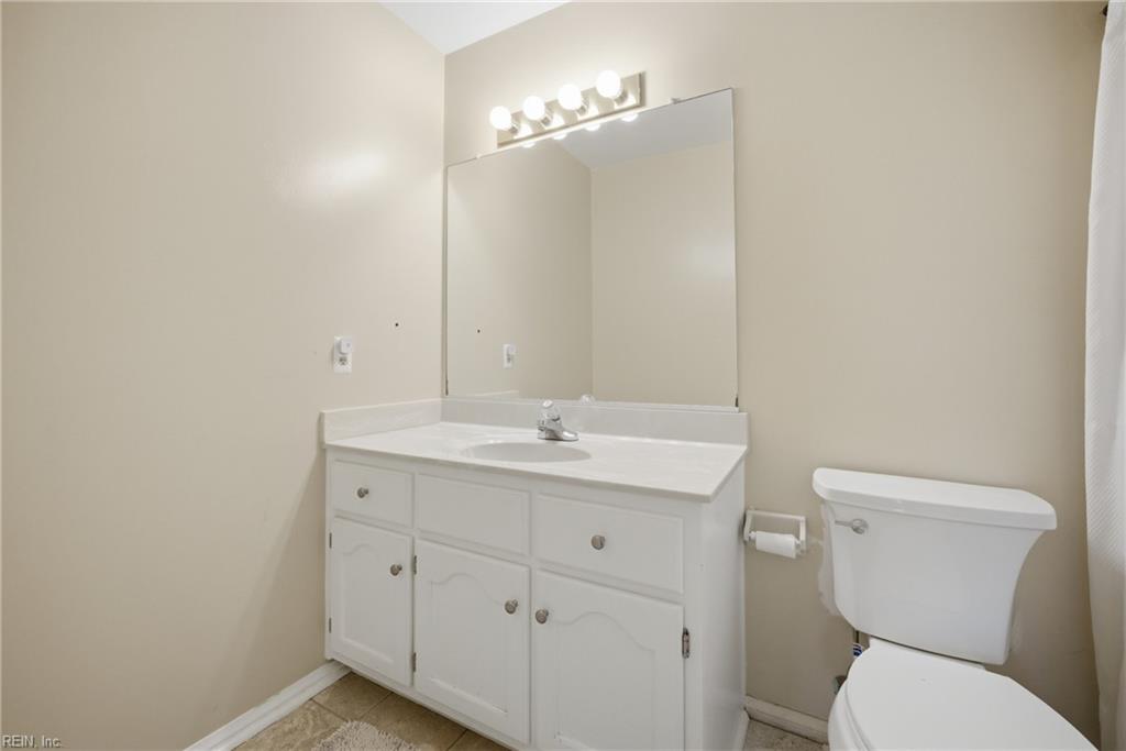 101 Kings Point Dr Property Photo 20