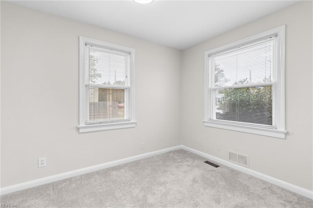 2309 Dominion Ave Property Photo 6
