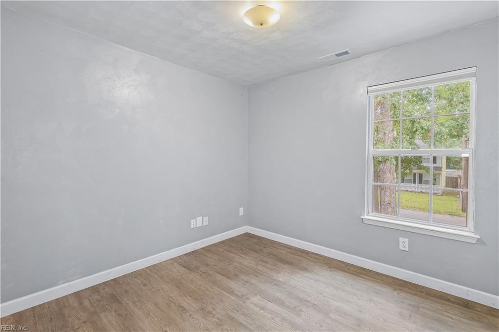 320 Frizzell Ave Property Photo 17