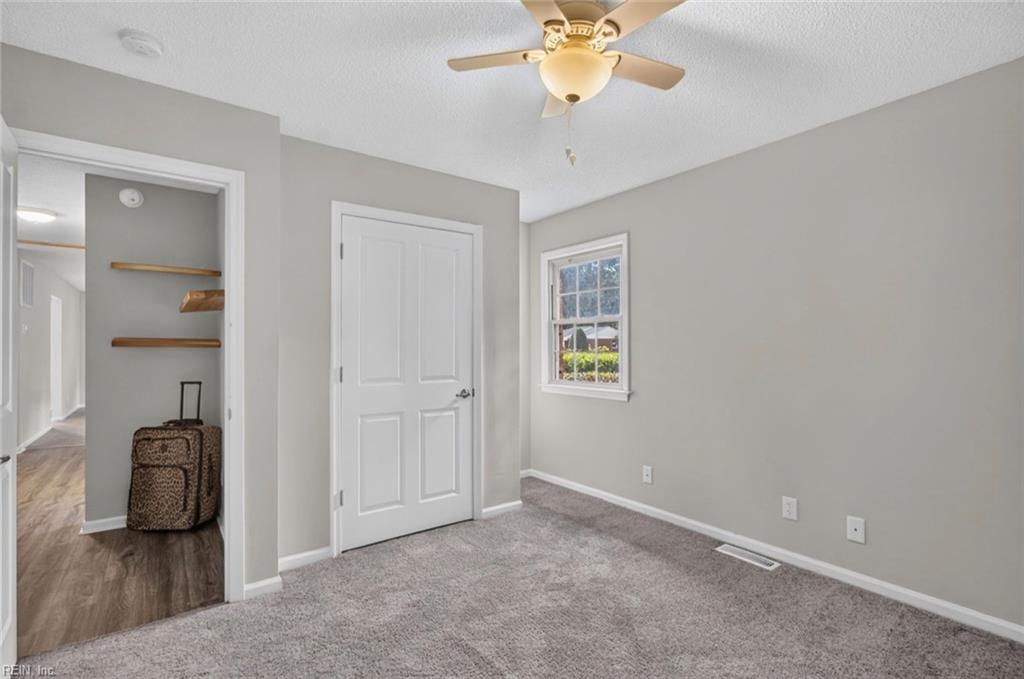 1098 Clear Springs Ln Property Photo 17