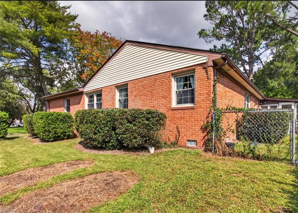 1098 Clear Springs Ln Property Photo 26