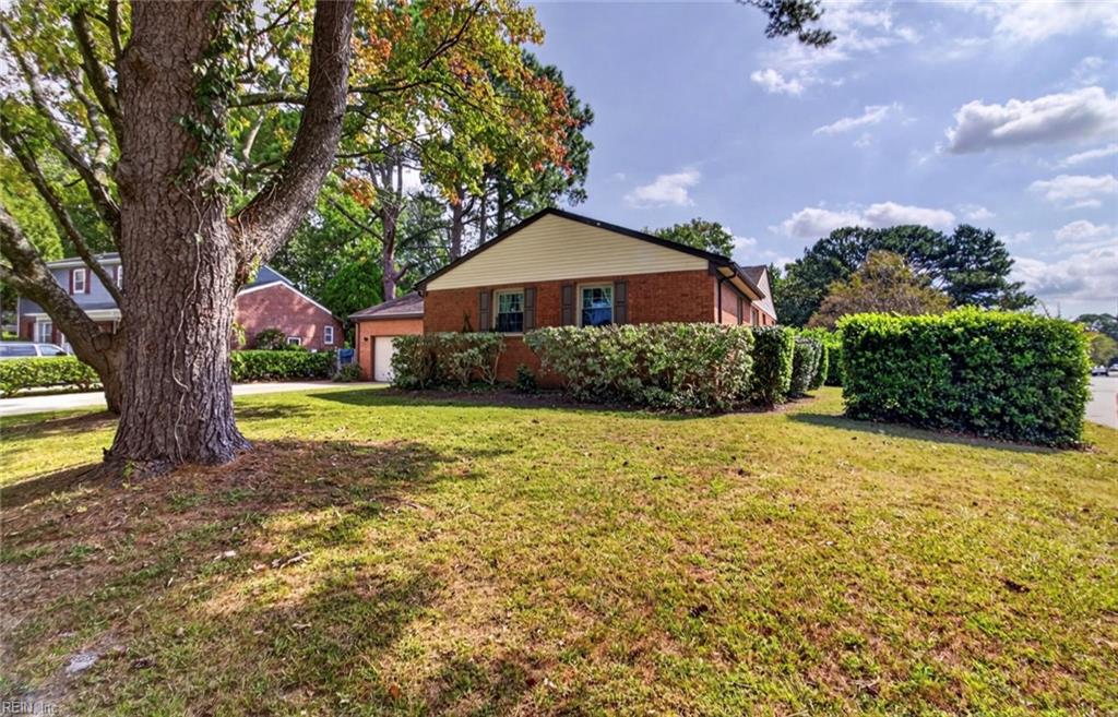 1098 Clear Springs Ln Property Photo 28