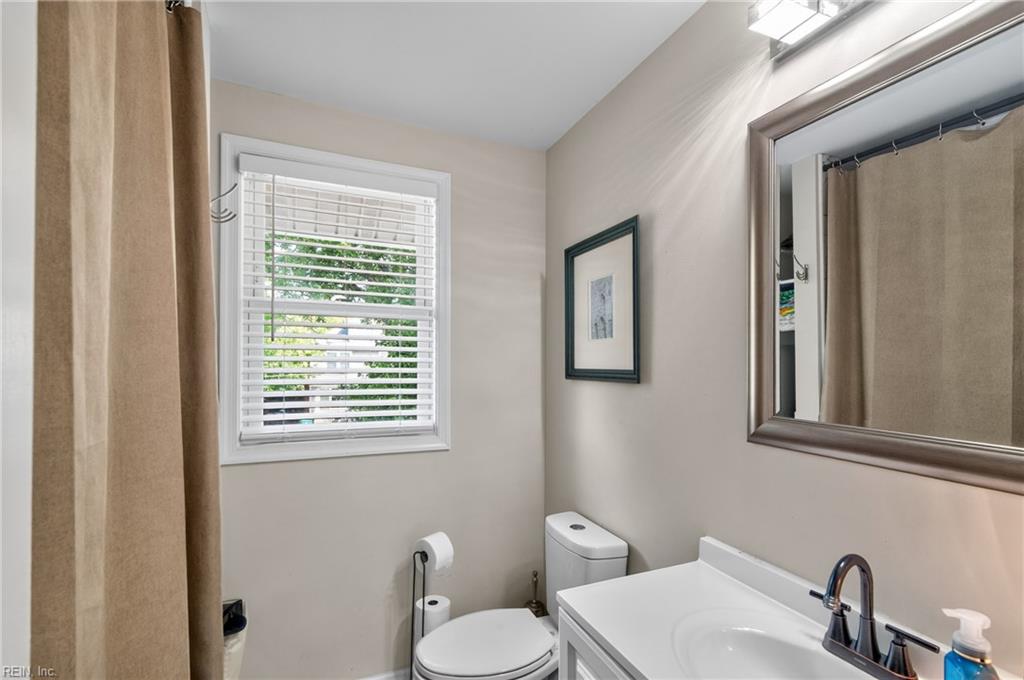 1116 Hampton Ave Property Photo 14