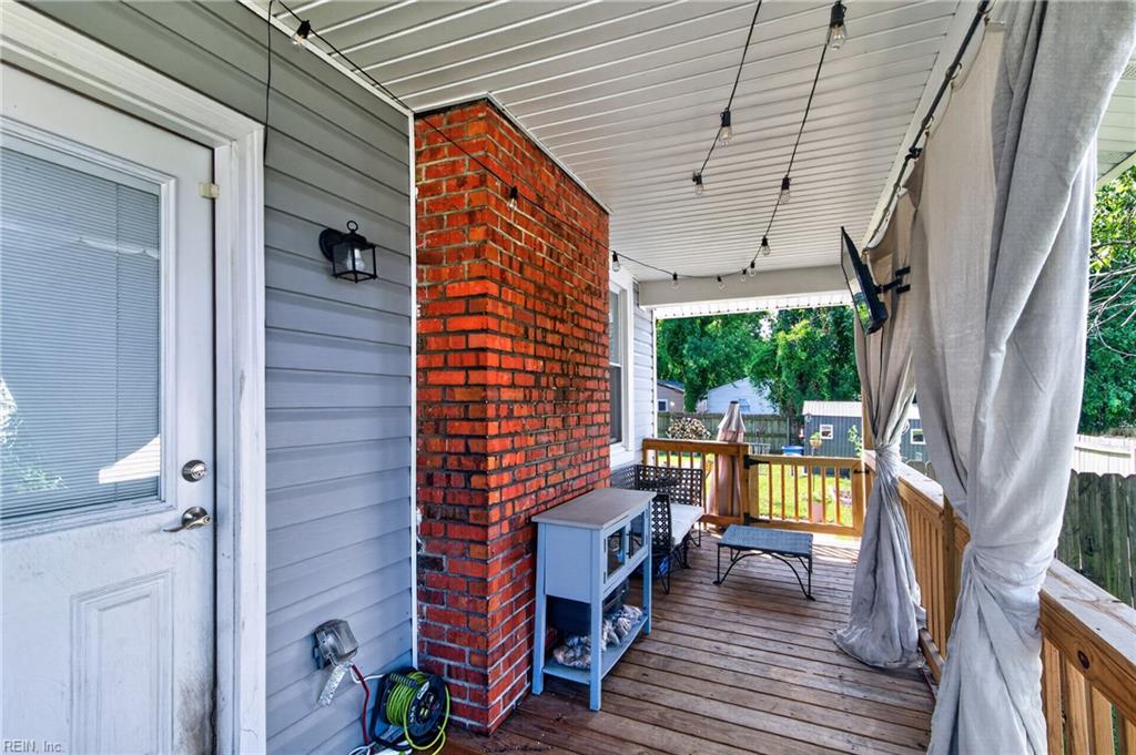 1116 Hampton Ave Property Photo 17