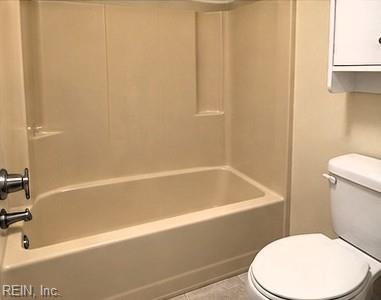 208 Henwick Ct Property Photo 5