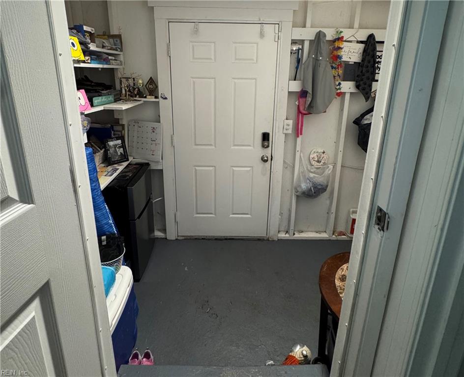 323 Pine Ave Property Photo 20