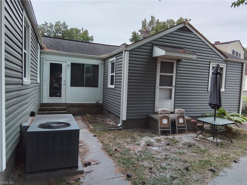 2801 Sewells Point Rd Property Photo 3