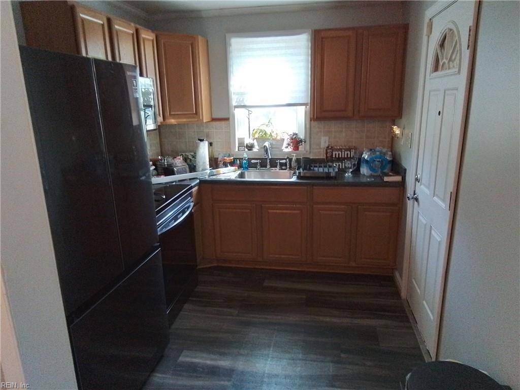 2801 Sewells Point Rd Property Photo 7