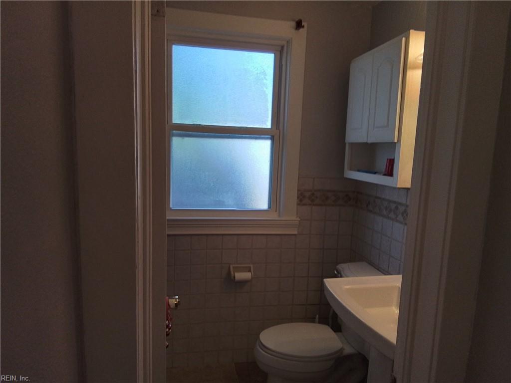 2801 Sewells Point Rd Property Photo 11