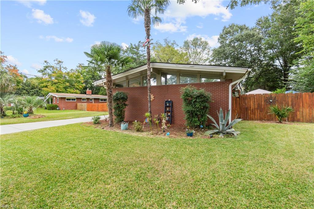 1308 Woodhurst Dr Property Photo 4