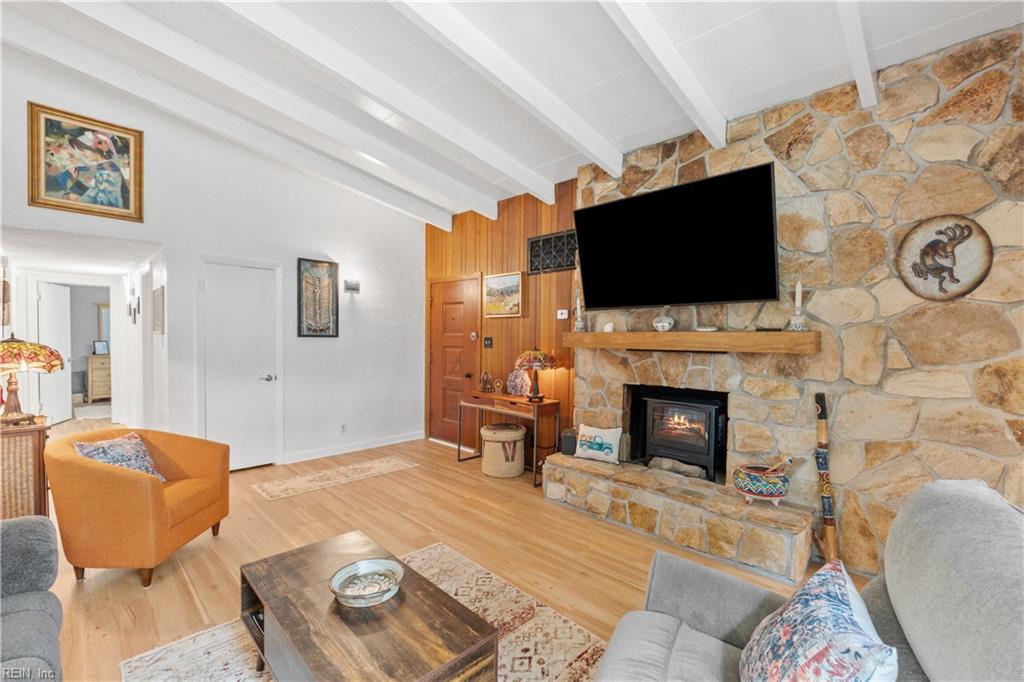 1308 Woodhurst Dr Property Photo 6