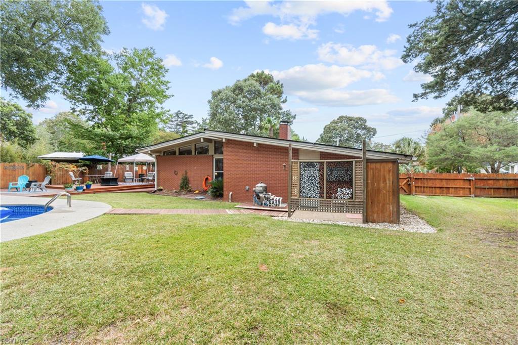 1308 Woodhurst Dr Property Photo 32
