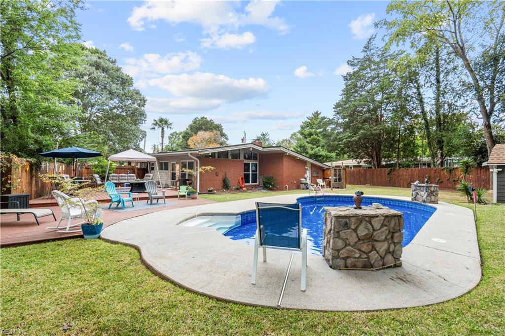1308 Woodhurst Dr Property Photo 33