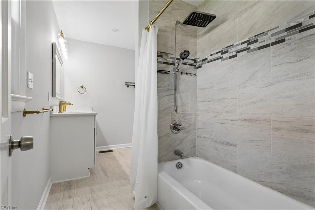 19 Prince James Dr Property Photo 10